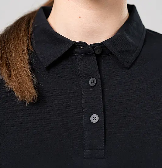 Klassisches Button-Polo